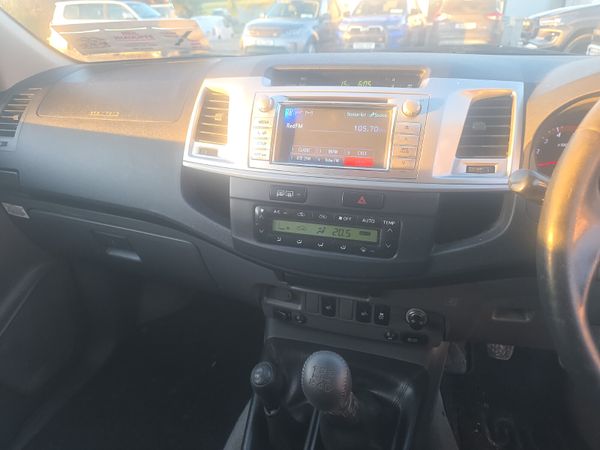 Toyota Hilux 3.0 D4D Invincible 401213455