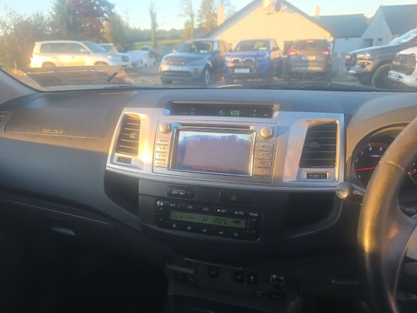 Toyota Hilux 3.0 D4D Invincible 401213457