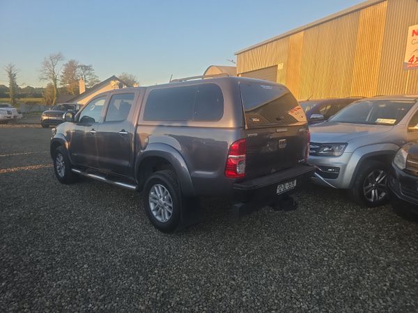 Toyota Hilux 3.0 D4D Invincible 401213432