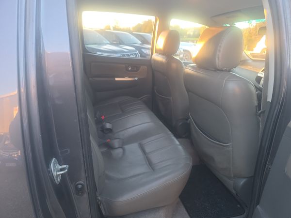 Toyota Hilux 3.0 D4D Invincible 401213436