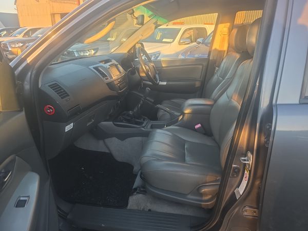 Toyota Hilux 3.0 D4D Invincible 401213437