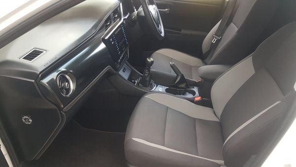 Toyota Auris VAN 1.4 DIESEL MINT VAT INVOICE 401415005