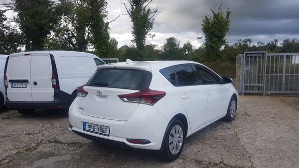 Toyota Auris VAN 1.4 DIESEL MINT VAT INVOICE 401415015