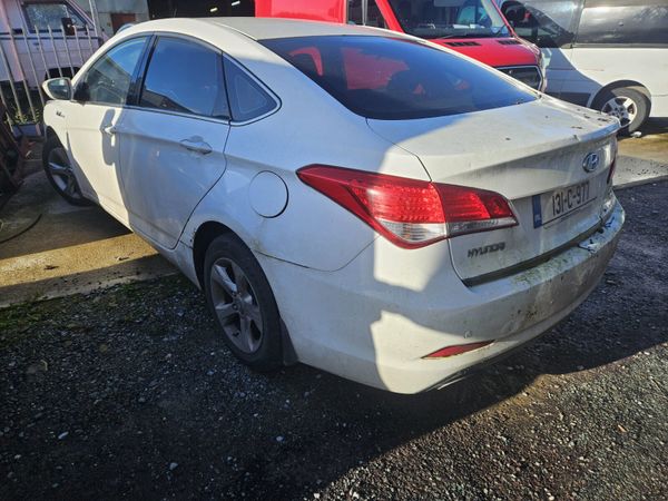 13 hyundai i40 401438408