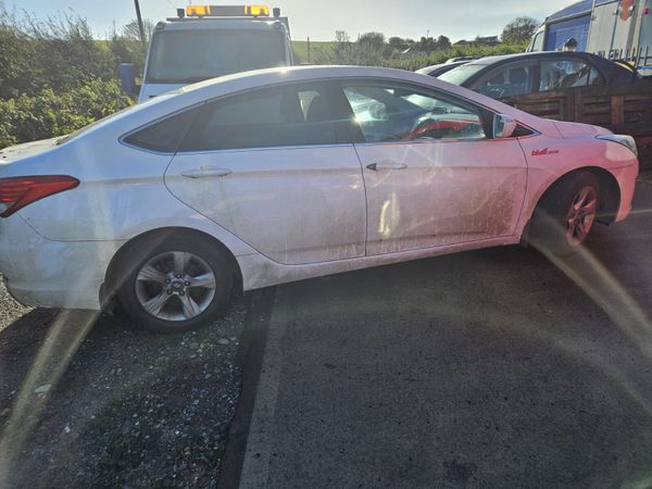 13 hyundai i40 401438409