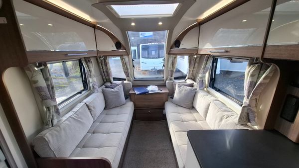 Bailey Unicorn Valencia 4 berth fixed bed 401585786