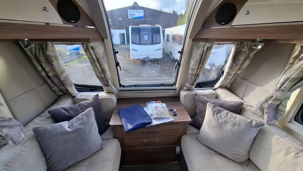 Bailey Unicorn Valencia 4 berth fixed bed 401585787