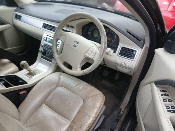 09 volvo v70 401502967