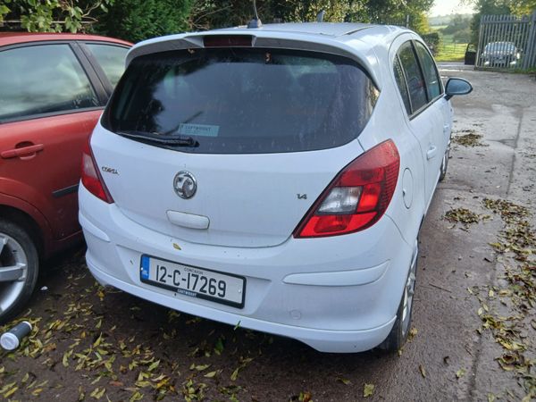 Opel corsa 1.4 sri 401502900