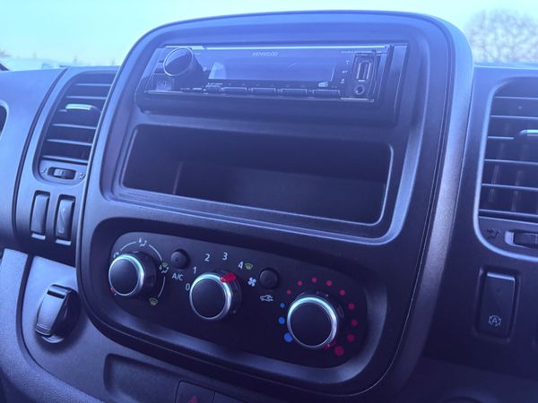 Renault Trafic 401655594