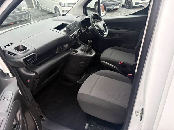 Vauxhall Combo 401612890