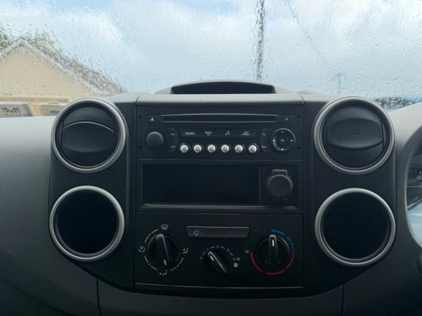 Peugeot Partner Reliable Commercial Van 401915110