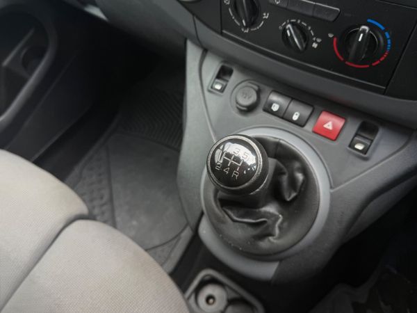 Peugeot Partner Reliable Commercial Van 401915113