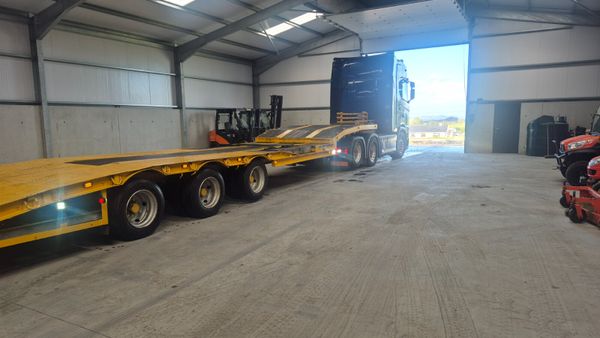 Trailers 402141588