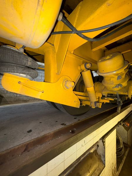 Trailers 402141704