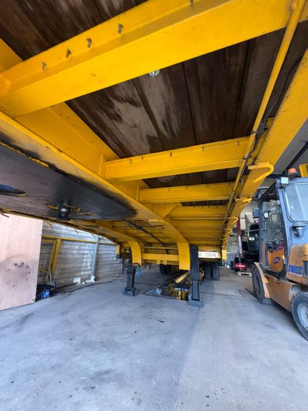 Trailers 402141709