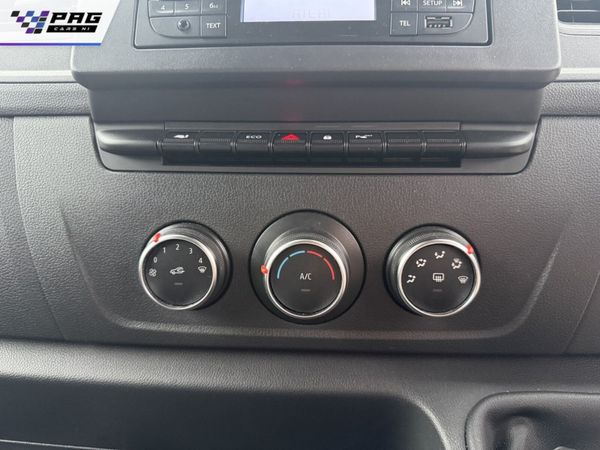 2024 RENAULT MASTER 17 SEATER - AIR CON 402192546